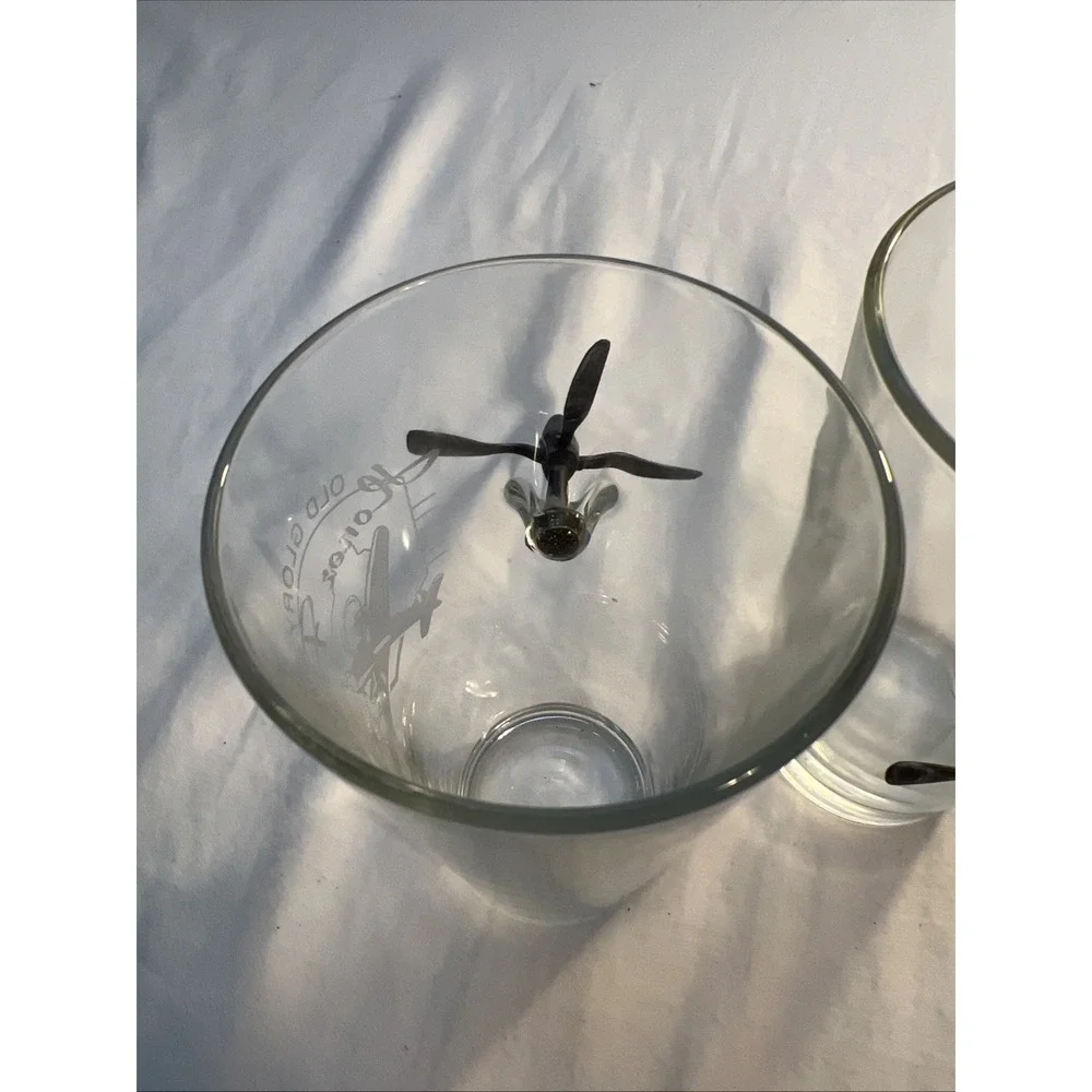 Set Of 2 16oz Old Glory Honor Flight Pint Glasses With Moving Propeller